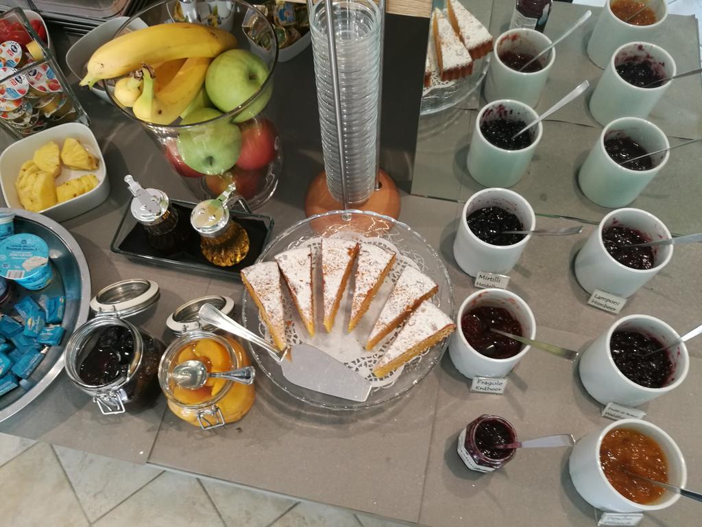 Hotel Caracas Λινιάνο Σαμπιαντόρο Εξωτερικό φωτογραφία